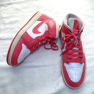 Nike Air Jordan 1 Mid Strawberries & Cream Mid Top Sneakers Size Women's 11/9.5M